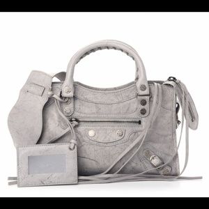 loui vuitton bumbolsa